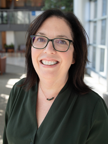 Photo of nurse practitioner Colleen Lakin